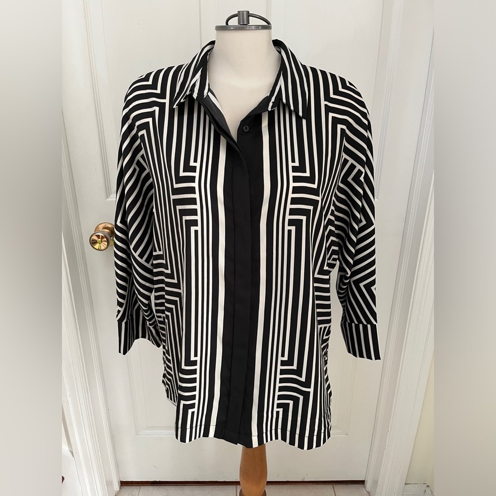 NWT Modern Works geometric ladies blouse size X-LARGE